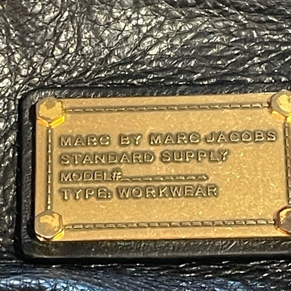 Marc Jacobs Classic Q Percy Black Crossbody - Picture 5 of 10